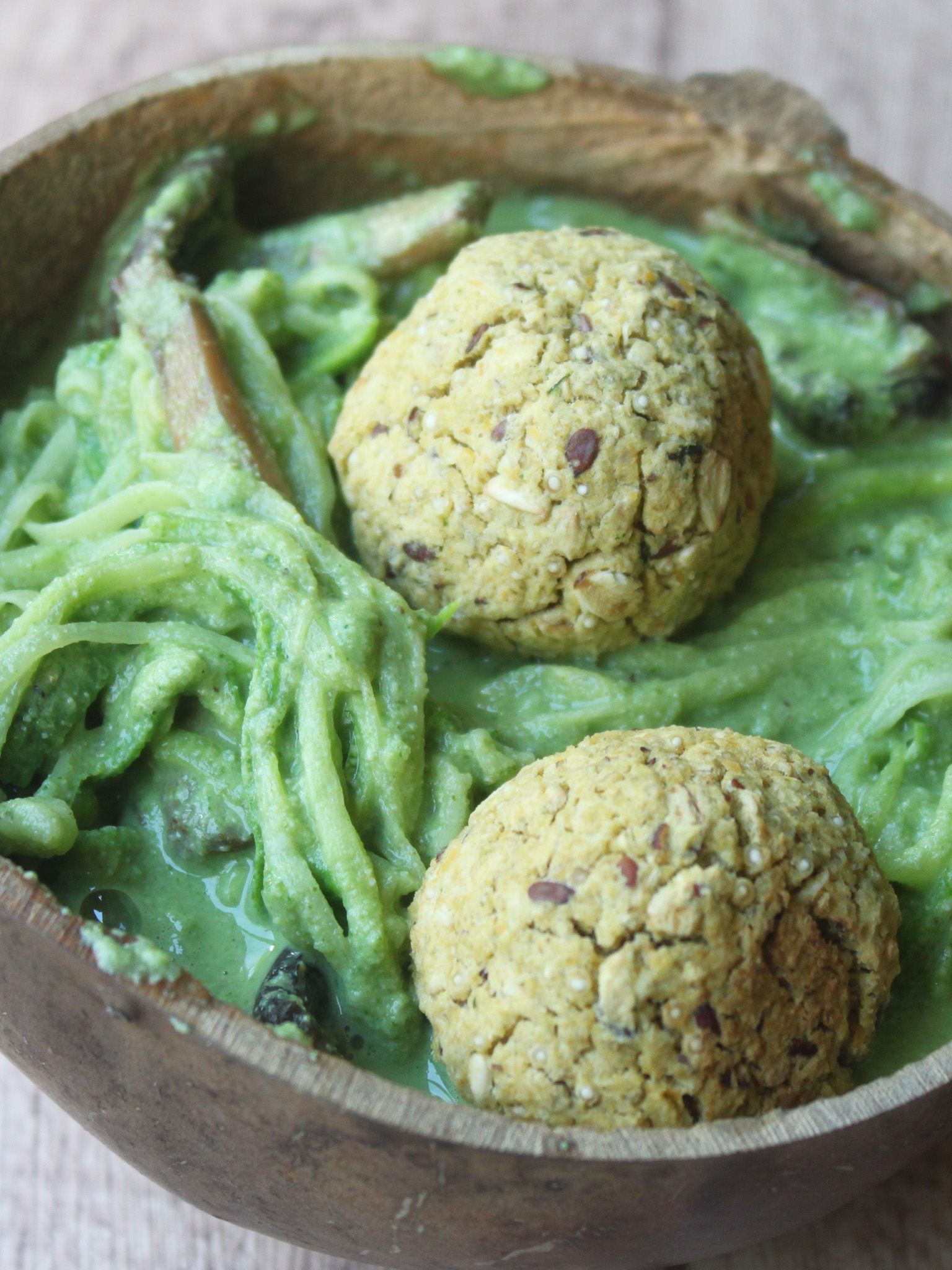 Zucchini Noodles with Spinach Sauce